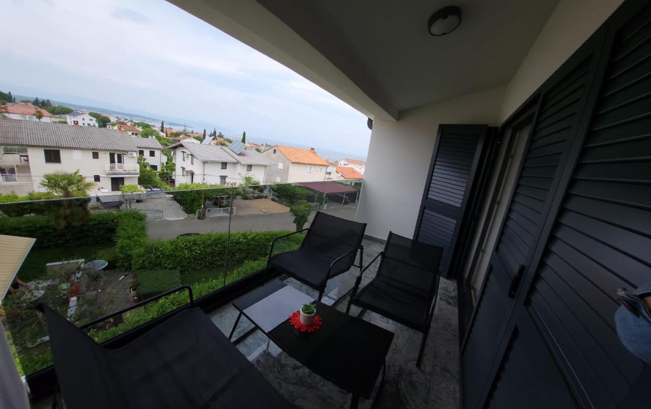 Apartmani M&L I M&J Малинска Екстериор снимка